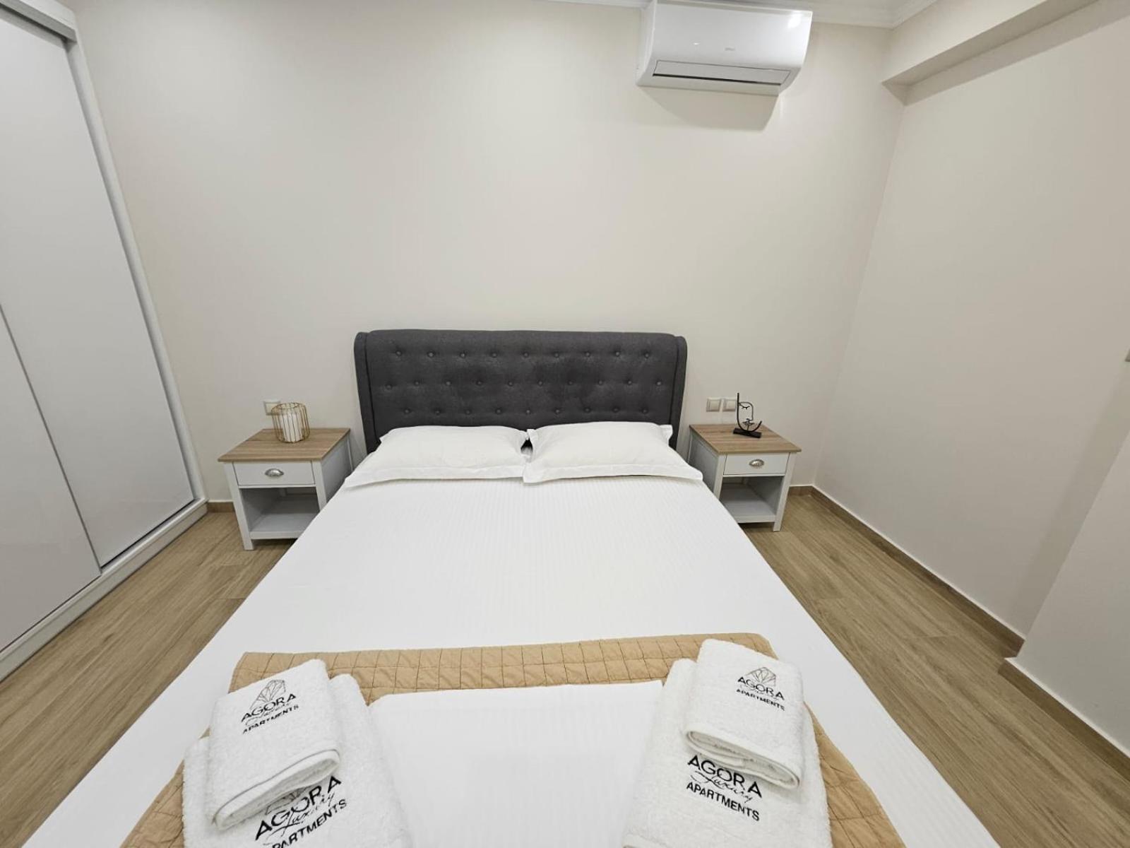 Agora Luxury Villa I 루트라키 외부 사진