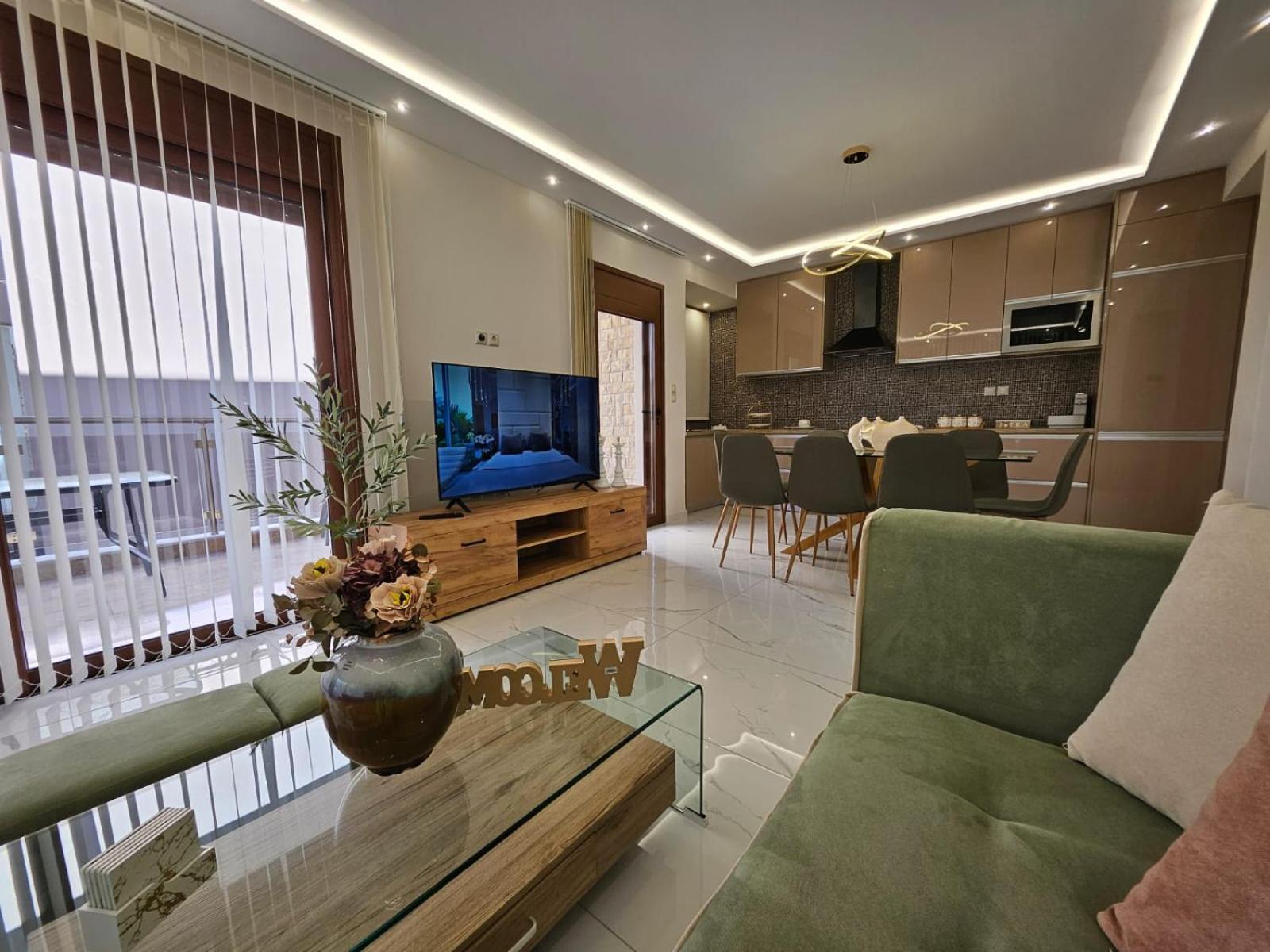 Agora Luxury Villa I 루트라키 외부 사진