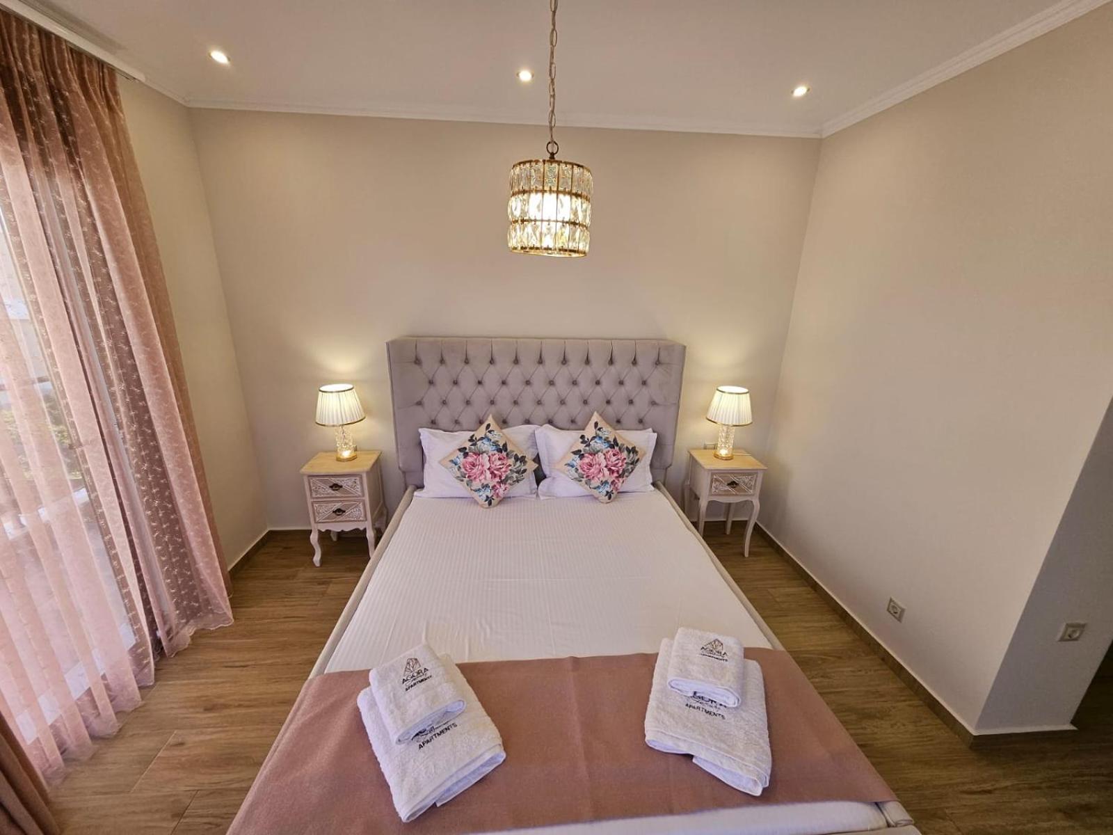 Agora Luxury Villa I 루트라키 외부 사진