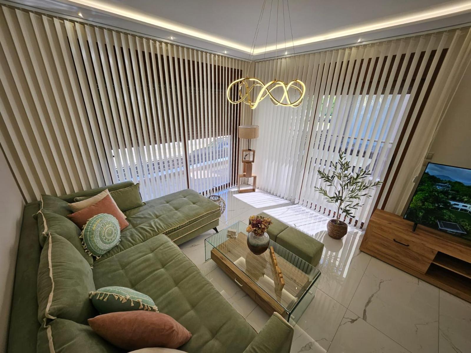 Agora Luxury Villa I 루트라키 외부 사진